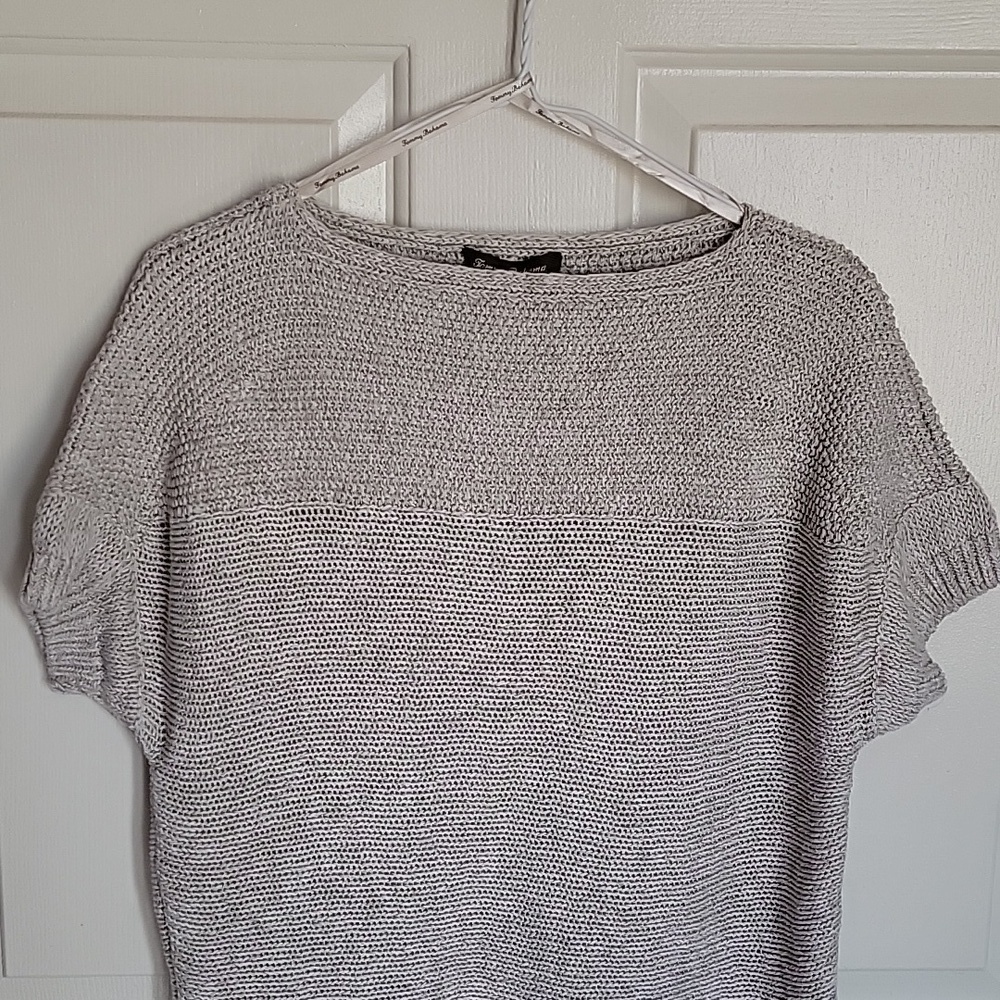 Tommy Bahama women's short sleeved sweater, tan, small. - Picture 2 of 7